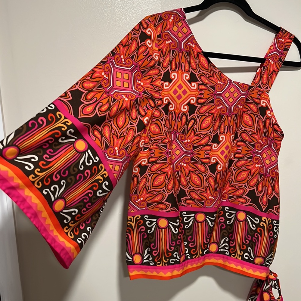 Chico’s Zanzibar One Shoulder Cold Blouse Side Tie Size 1